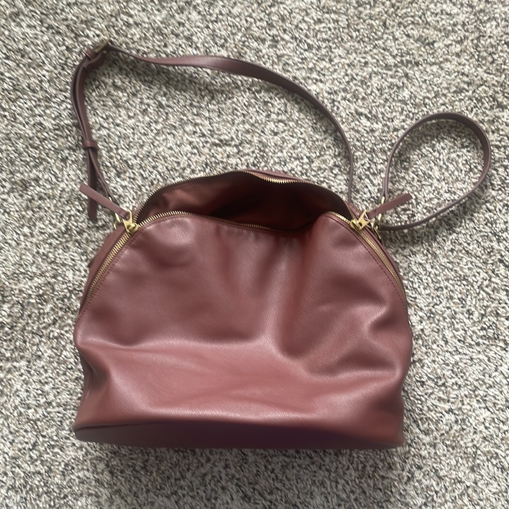 Universal Thread Satchel - Picture 2 of 6